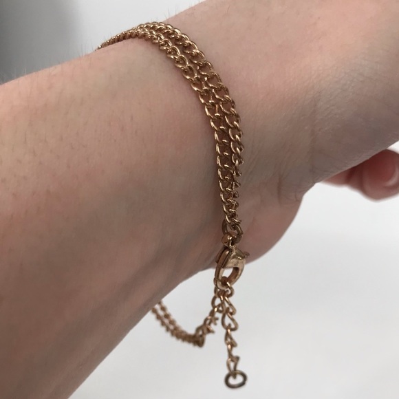 Gold Ampersand Bracelet - Picture 4 of 5